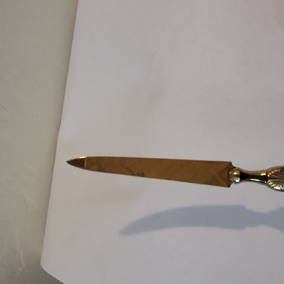 Vintage Vanity Nail Manicures Set Gold Tones Abstract Design in each handle - Picture 10 of 10